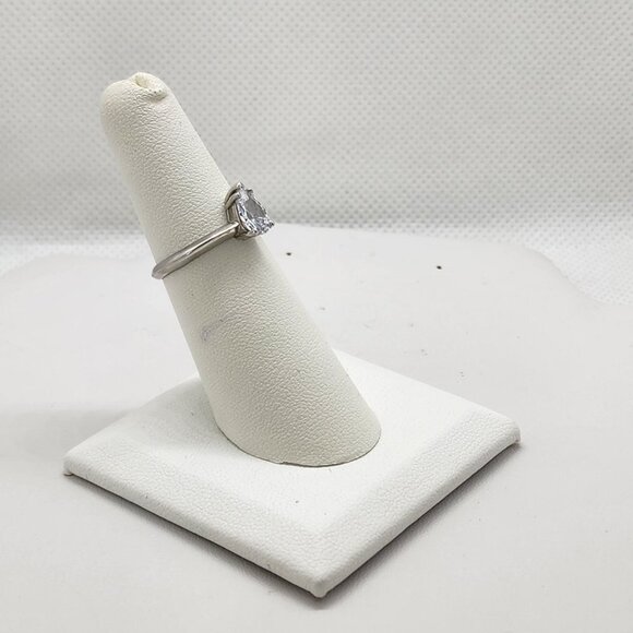 Brand New Sterling Silver 925 Tear Drop Design Ring - Picture 1 of 5